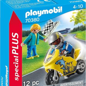 CHICOS CON MOTO DE CARRERAS