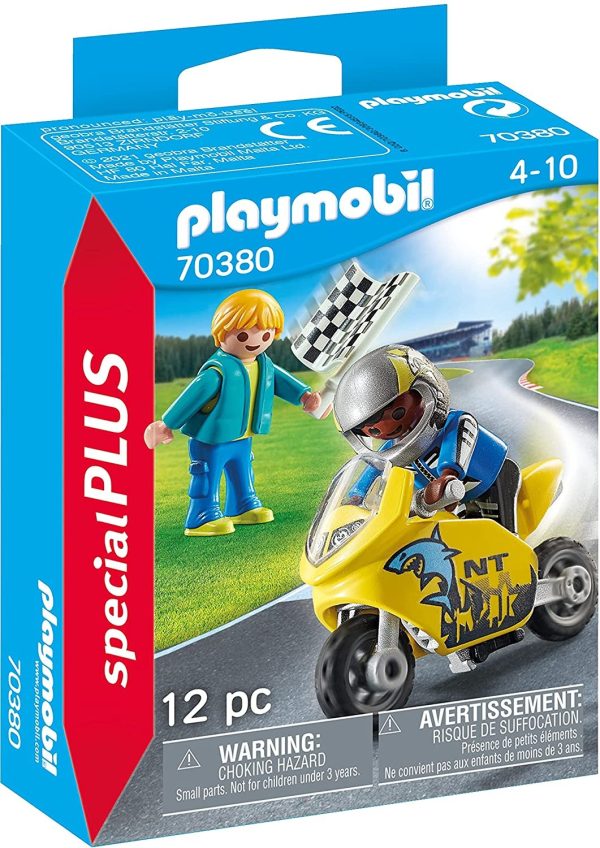 CHICOS CON MOTO DE CARRERAS