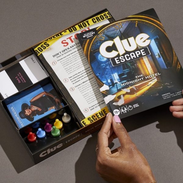 CLUEDO ESCAPE TRAICION EN EL HOTEL (CASTELLANO) - Image 2