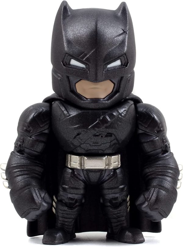 FIGURA METAL BATMAN ARMORED VS SUPERMAN 10 CM - Image 3